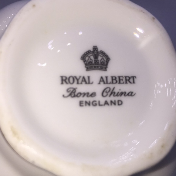 Royal Albert Golden Wedding Anniversary 50th Cream & Sugar Dish Set Bone China - Picture 7 of 13